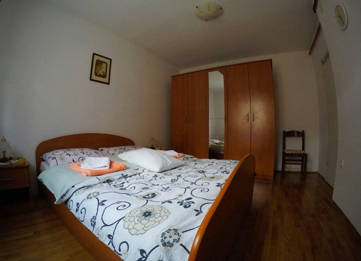 Appartement Apartman Matej à Otočac Extérieur photo